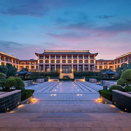 Отель Angsana Xi'An Lintong Экстерьер фото