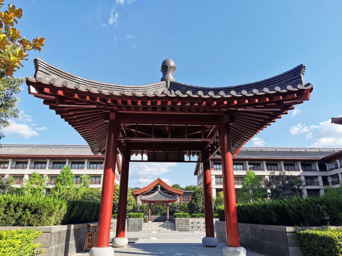 Отель Angsana Xi'An Lintong Экстерьер фото