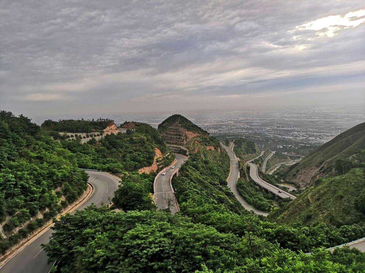 Отель Angsana Xi'An Lintong Экстерьер фото